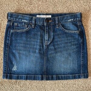 Old Navy Distressed Denim Jean Short Straight Skirt Flap Pockets sz 8 NWOT